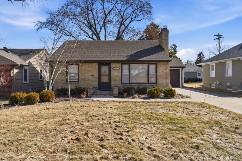 5537 Zenith Ave S, Edina, MN 55410