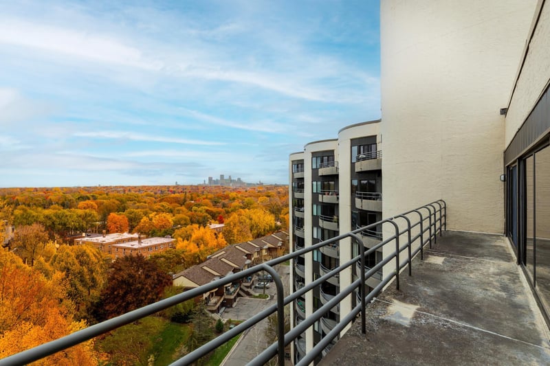 3145 Dean Ct #1100, Minneapolis, MN 55416