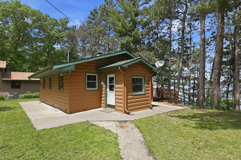 2114 Pine View Blvd, Motley, MN 56466