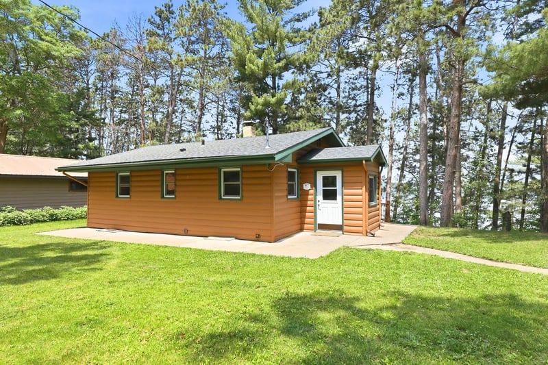 2114 Pine View Blvd, Motley, MN 56466