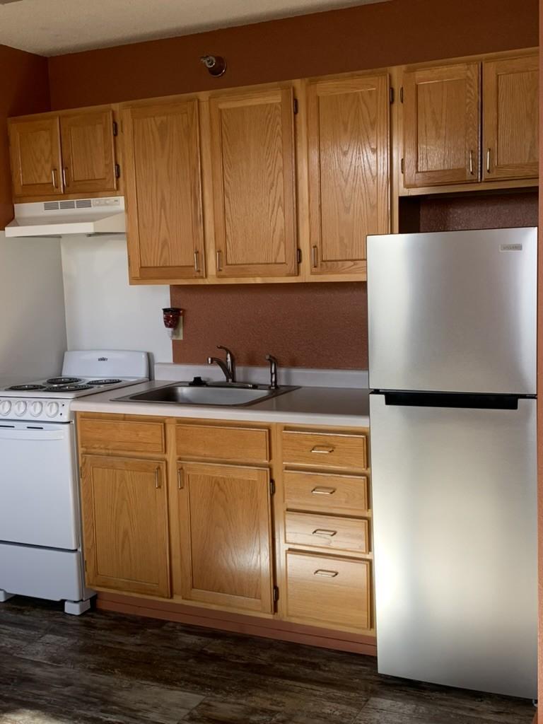 31 Chestnut St E #4, Trimont, MN 56176