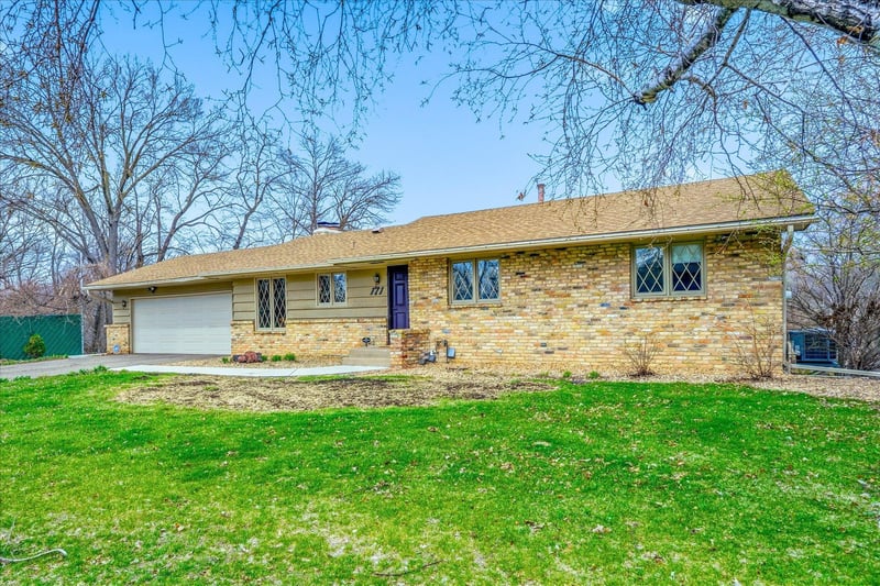 171 Rice Creek Ter NE, Fridley, MN 55432