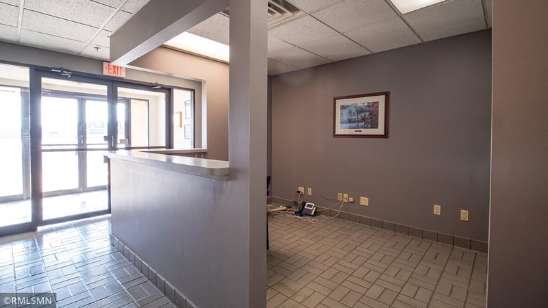 5140 Moundview Dr, Red Wing, MN 55066