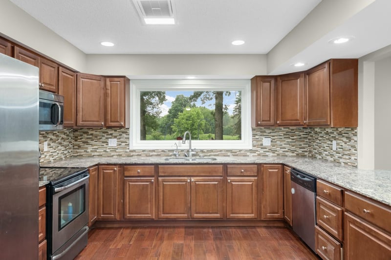 20840 Hidden Ponds Dr, Rogers, MN 55374