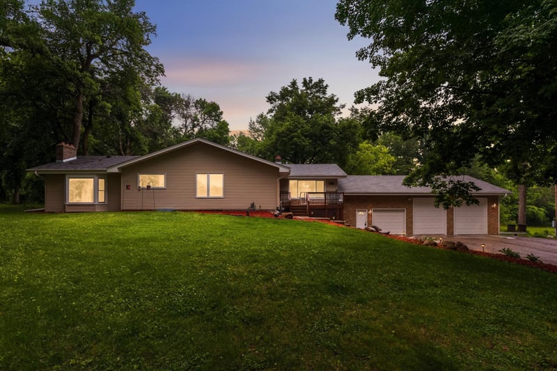 20840 Hidden Ponds Dr, Rogers, MN 55374