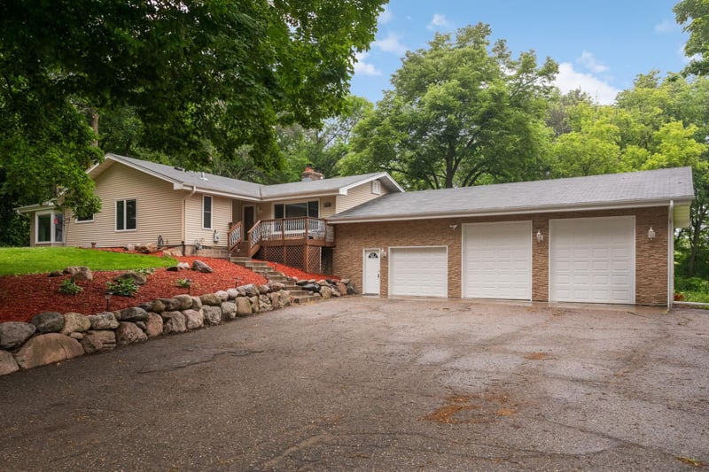 20840 Hidden Ponds Dr, Rogers, MN 55374