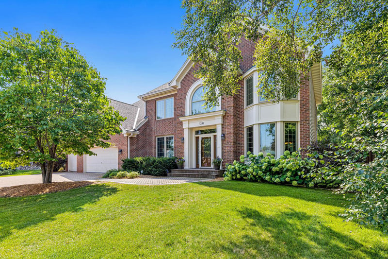 1310 Woodcrest Ave, Shoreview, MN 55126