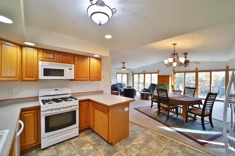 39604 Outing Ct, Browerville, MN 56438