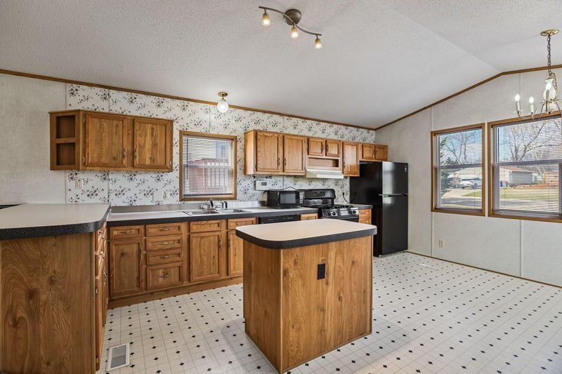 405 Edgar Pl, Faribault, MN 55021