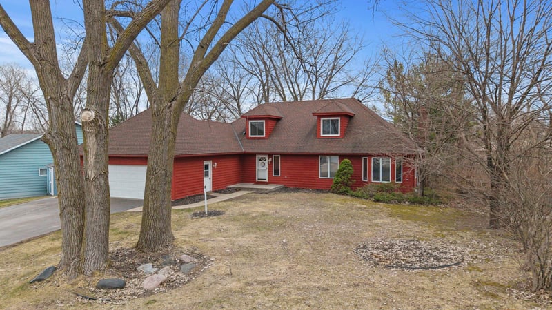 7360 Borman Ave, Inver Grove Heights, MN 55076