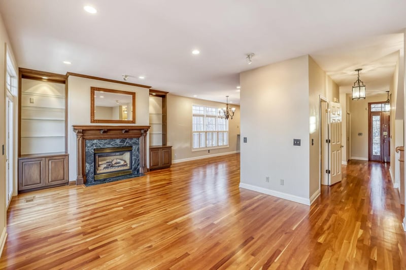 228 Ridgewood Ave, Minneapolis, MN 55403