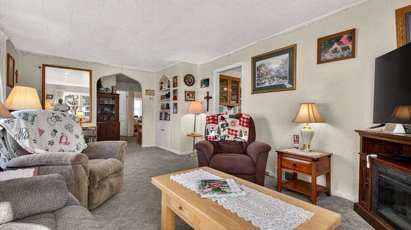 512 W Evans St, Rice Lake, WI 54868