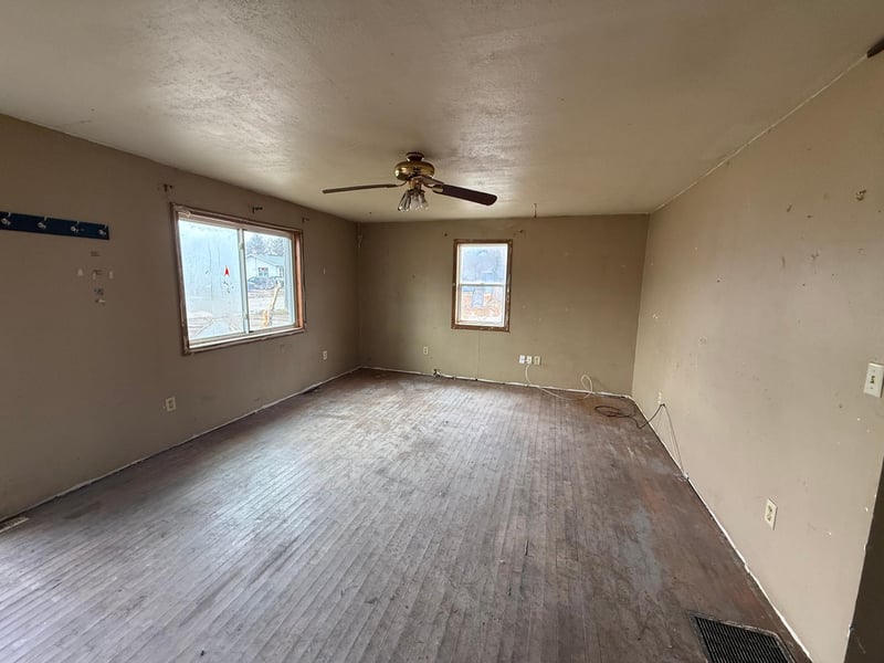516 W Minnesota Ave, Mahnomen, MN 56557