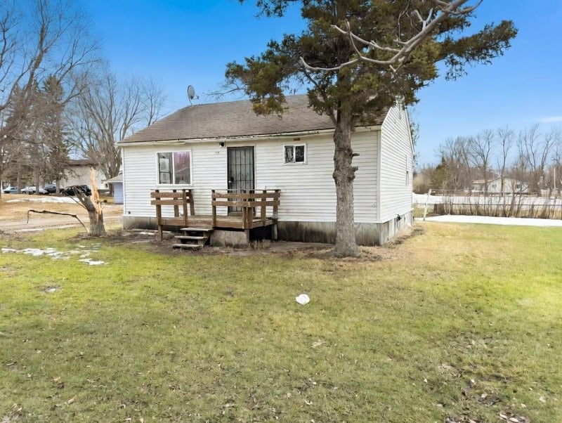 516 W Minnesota Ave, Mahnomen, MN 56557