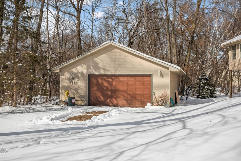 3301 222nd Ln NW, Oak Grove, MN 55303