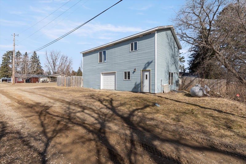 23 2nd St SW, Akeley, MN 56433