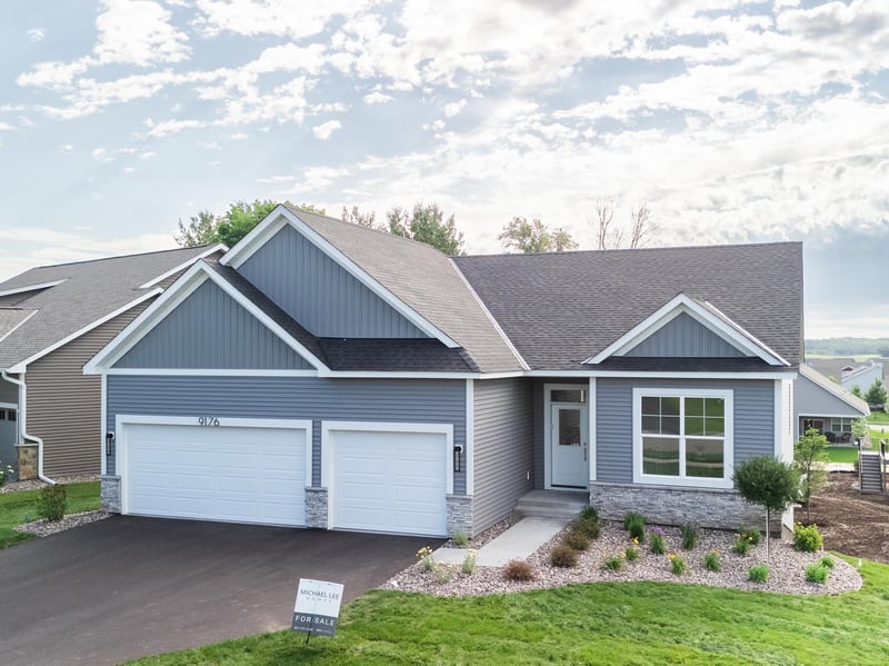 9135 62nd St S, Cottage Grove, MN 55016