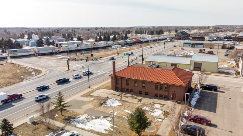 102 6th St NE, Staples, MN 56479