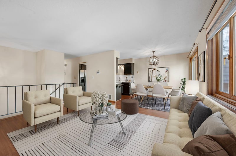 2505 Geranium Ave E, Maplewood, MN 55119