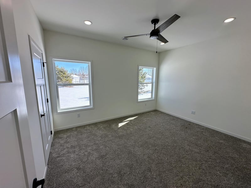 916 NW 7th Ave NW, Perham, MN 56573