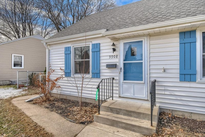5908 Xerxes Ave S, Edina, MN 55410