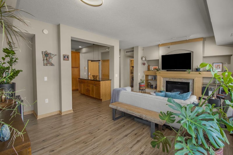 256 Spring St #120, Saint Paul, MN 55102