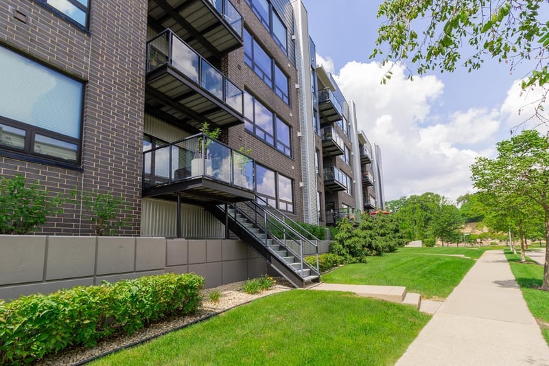 256 Spring St #120, Saint Paul, MN 55102