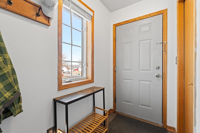 407 8th St NW, Dodge Center, MN 55927