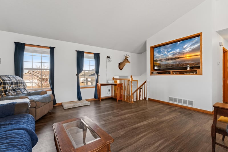 407 8th St NW, Dodge Center, MN 55927