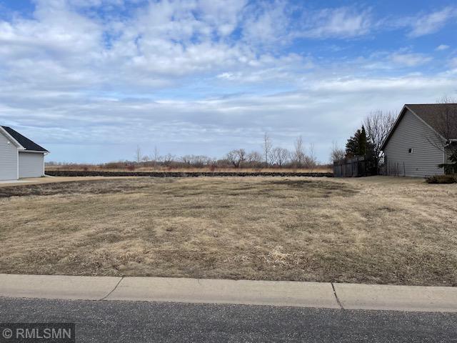 401 20th St W, Glencoe, MN 55336