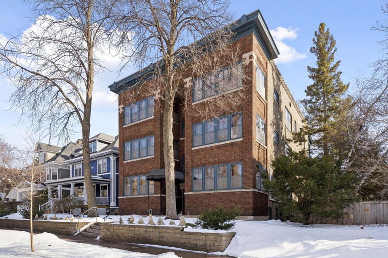 666 Lincoln Ave #B, Saint Paul, MN 55105
