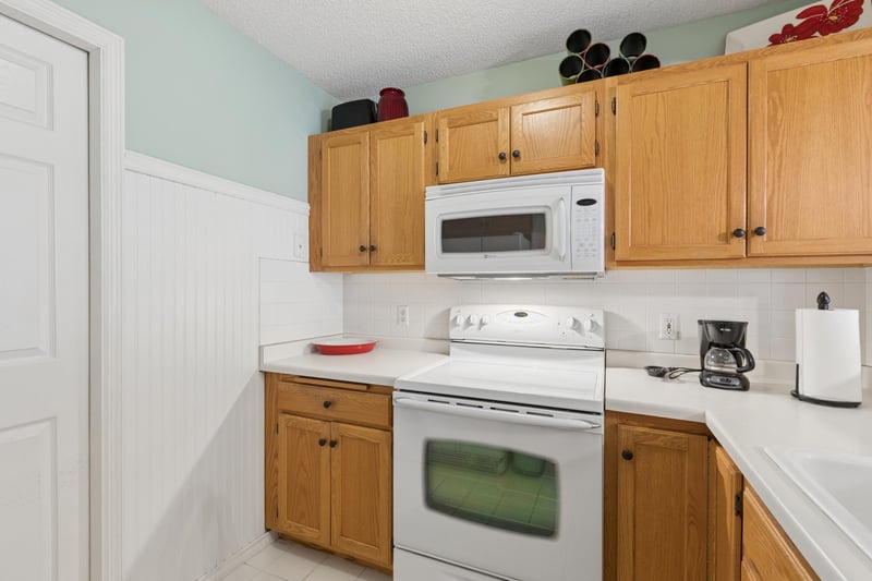 1940 Shenandoah Ct #C, Plymouth, MN 55447