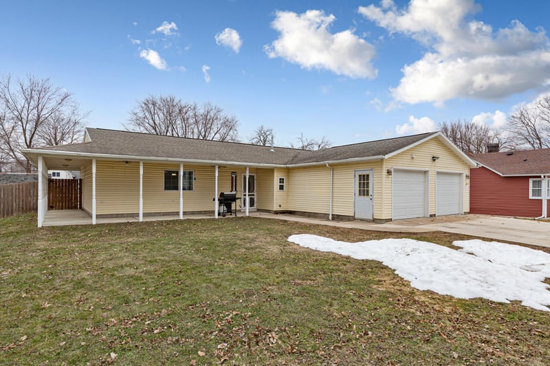 128 Olive St, West Concord, MN 55985