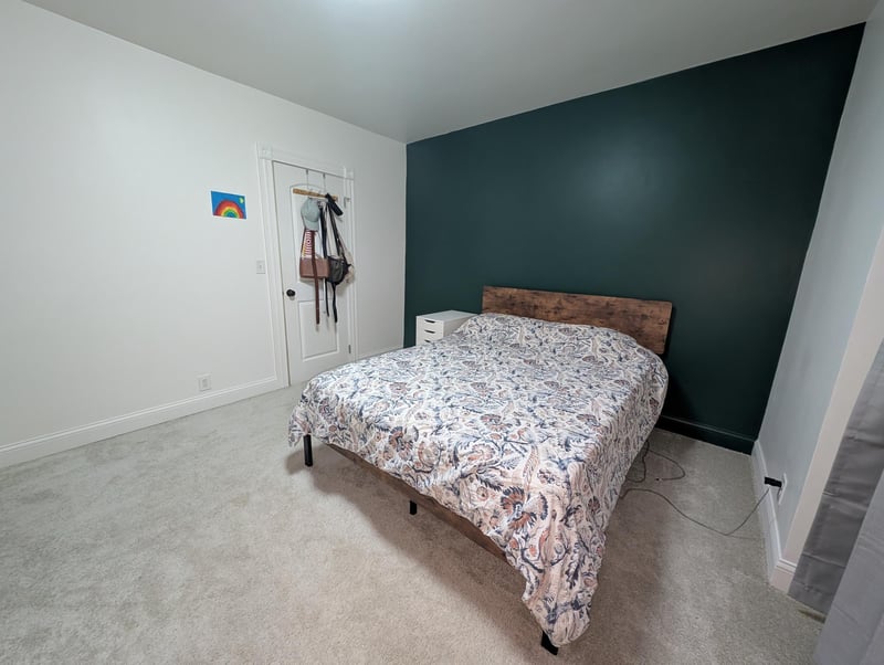 915 Rose Ave E, Saint Paul, MN 55106