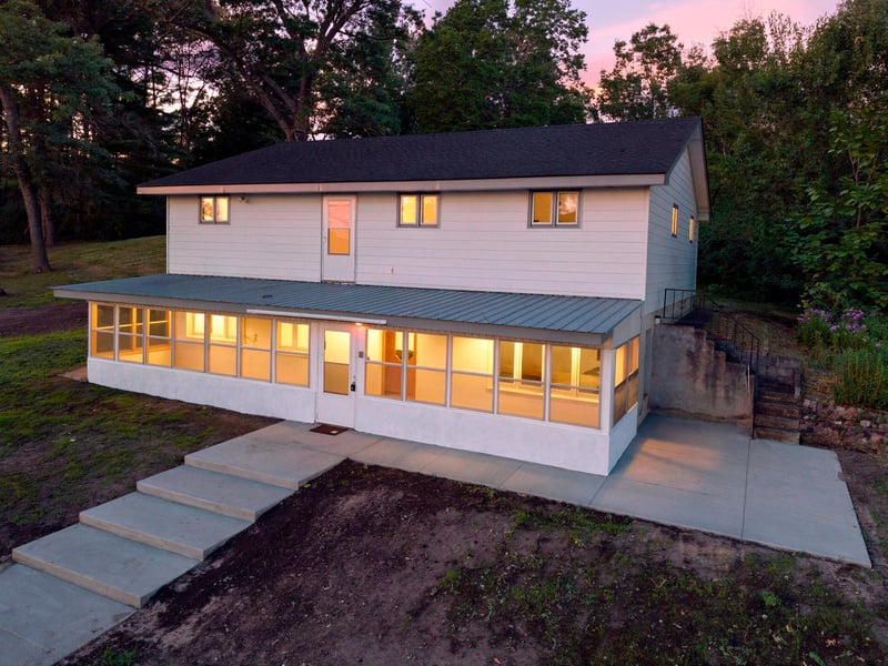 3063 325th Ave NW, Cambridge, MN 55008