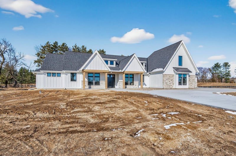 18071 Urbank St NE, Ham Lake, MN 55304