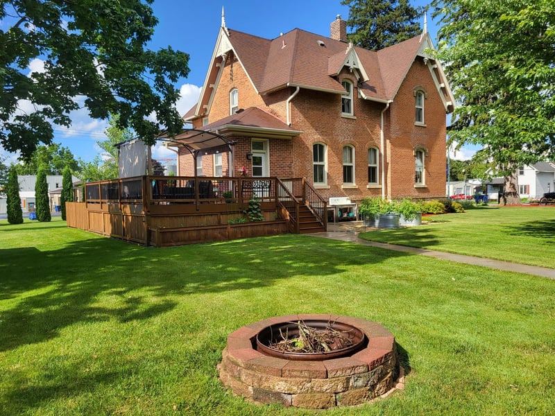 1512 Whitewater Ave, Saint Charles, MN 55972