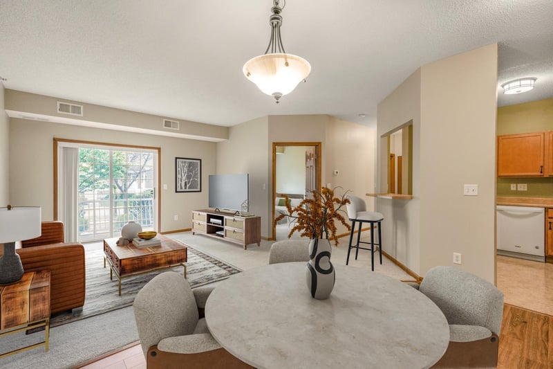 114200 Hundertmark Rd #110, Chaska, MN 55318