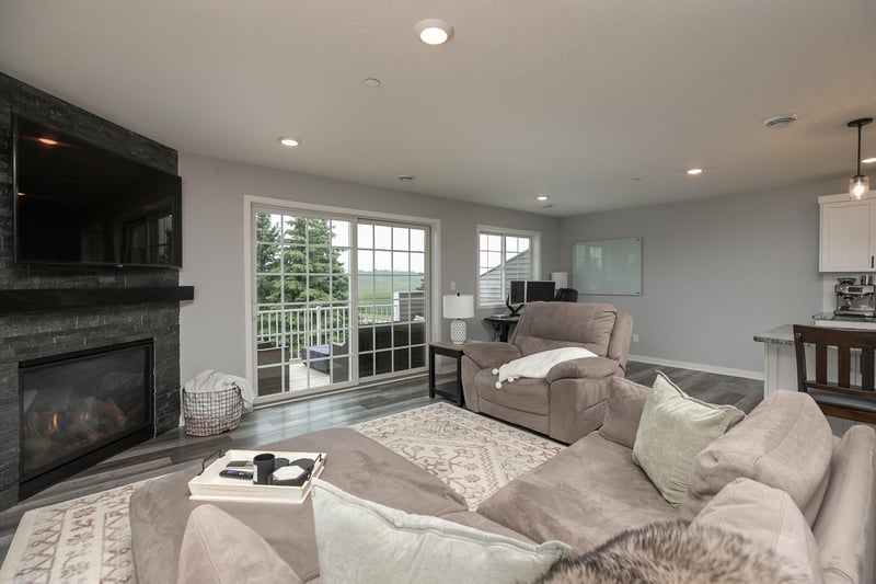 644 Shardlow Ln NE, Byron, MN 55920