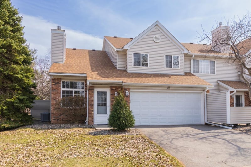 1193 Bay Cv, White Bear Lake, MN 55110