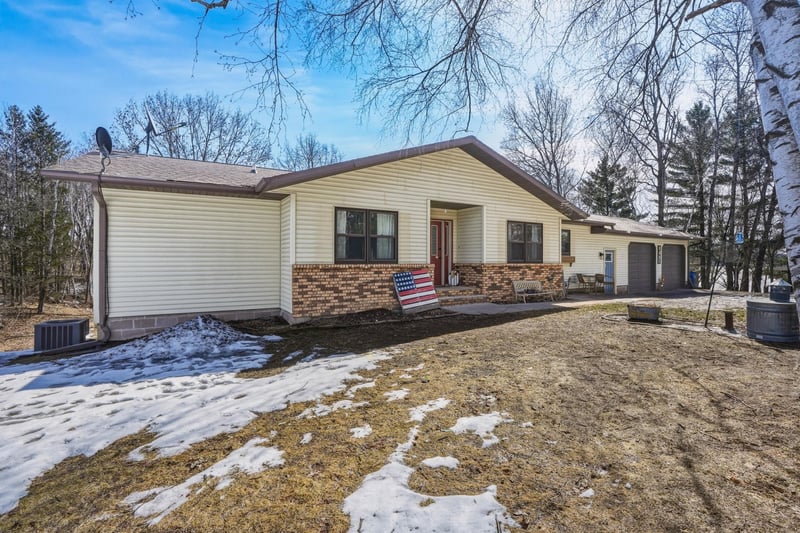 850 25 1/2 Ave, Cumberland, WI 54829