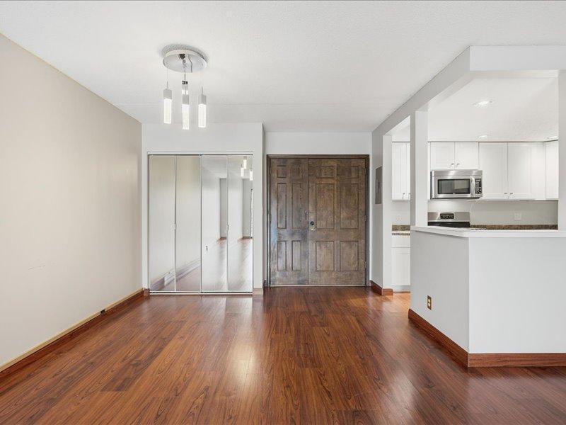 6670 Vernon Ave S #202, Edina, MN 55436