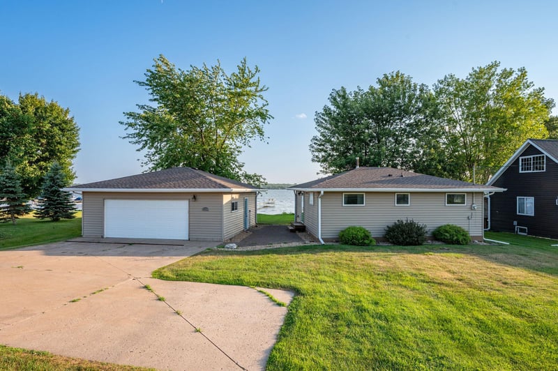 51334 Rush Lake Trl, Rush City, MN 55069