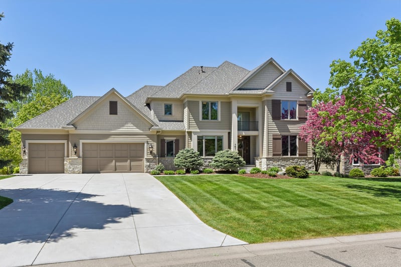 10145 Powers Lake Trl, Woodbury, MN 55129