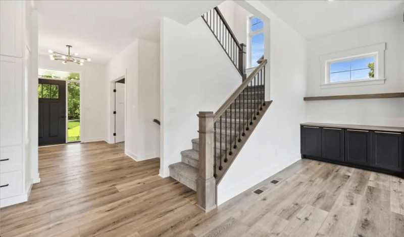 5324 Spring Ln, Minnetonka, MN 55345