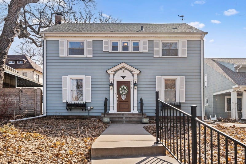 331 Ridgewood Ave, Minneapolis, MN 55403