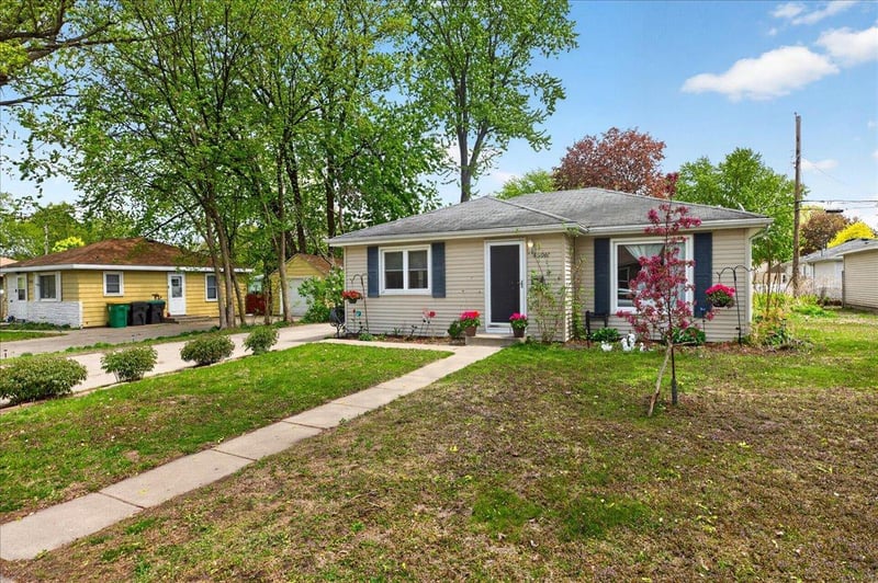 4506 Yates Ave N, Crystal, MN 55422