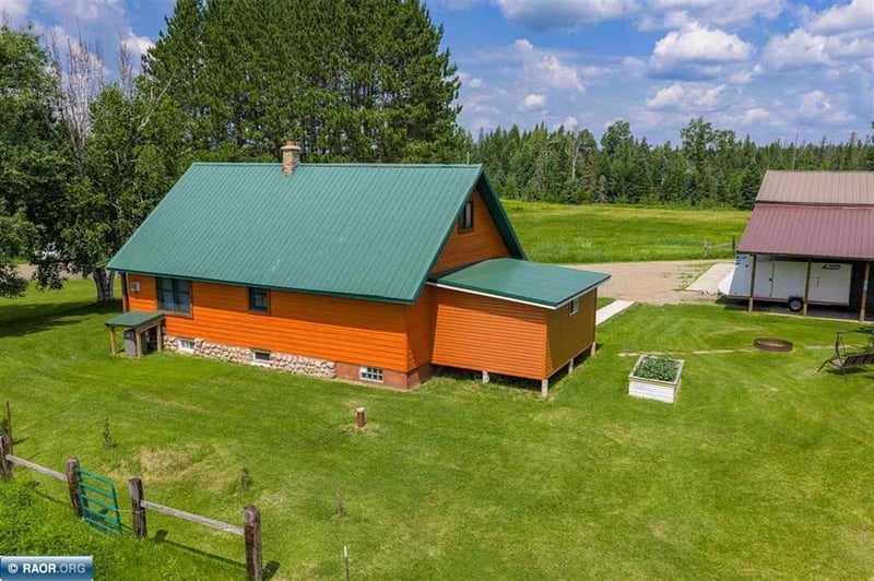 7713 Appaloosa Rd, Embarrass, MN 55732
