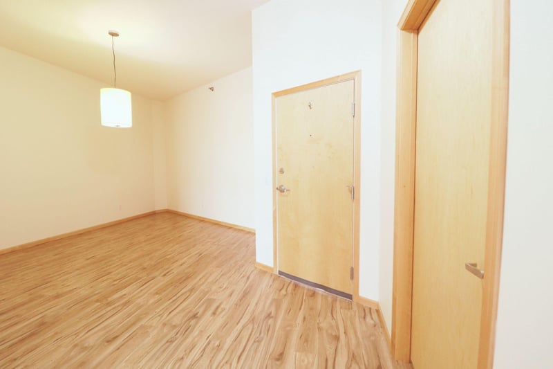 2650 University Ave W #320, Saint Paul, MN 55114