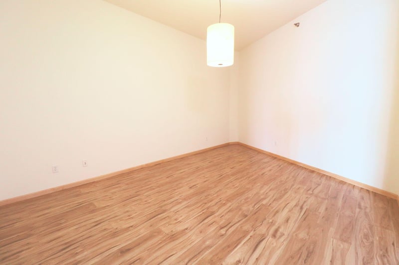 2650 University Ave W #320, Saint Paul, MN 55114